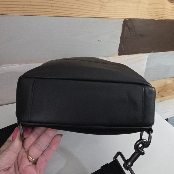 Coach Graham Pack in black leather  versatile sling or Crossbody Unisex - Picture 8 of 14